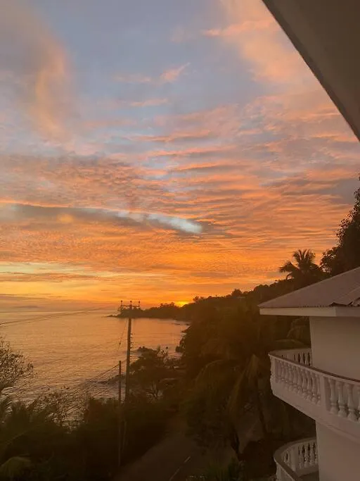 Epea Ocean View Top Victoria 0*,  Seychelles
